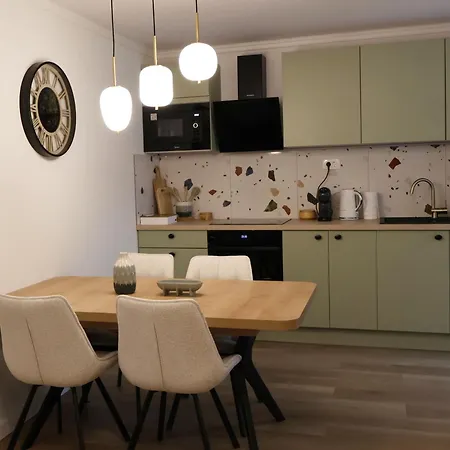 Avocado Dream 아파트 스플리트