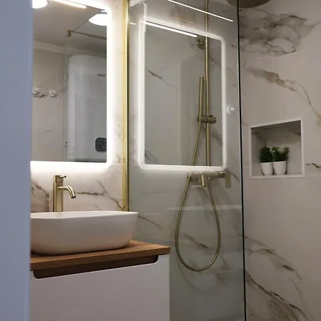 Avocado Dream 아파트 스플리트